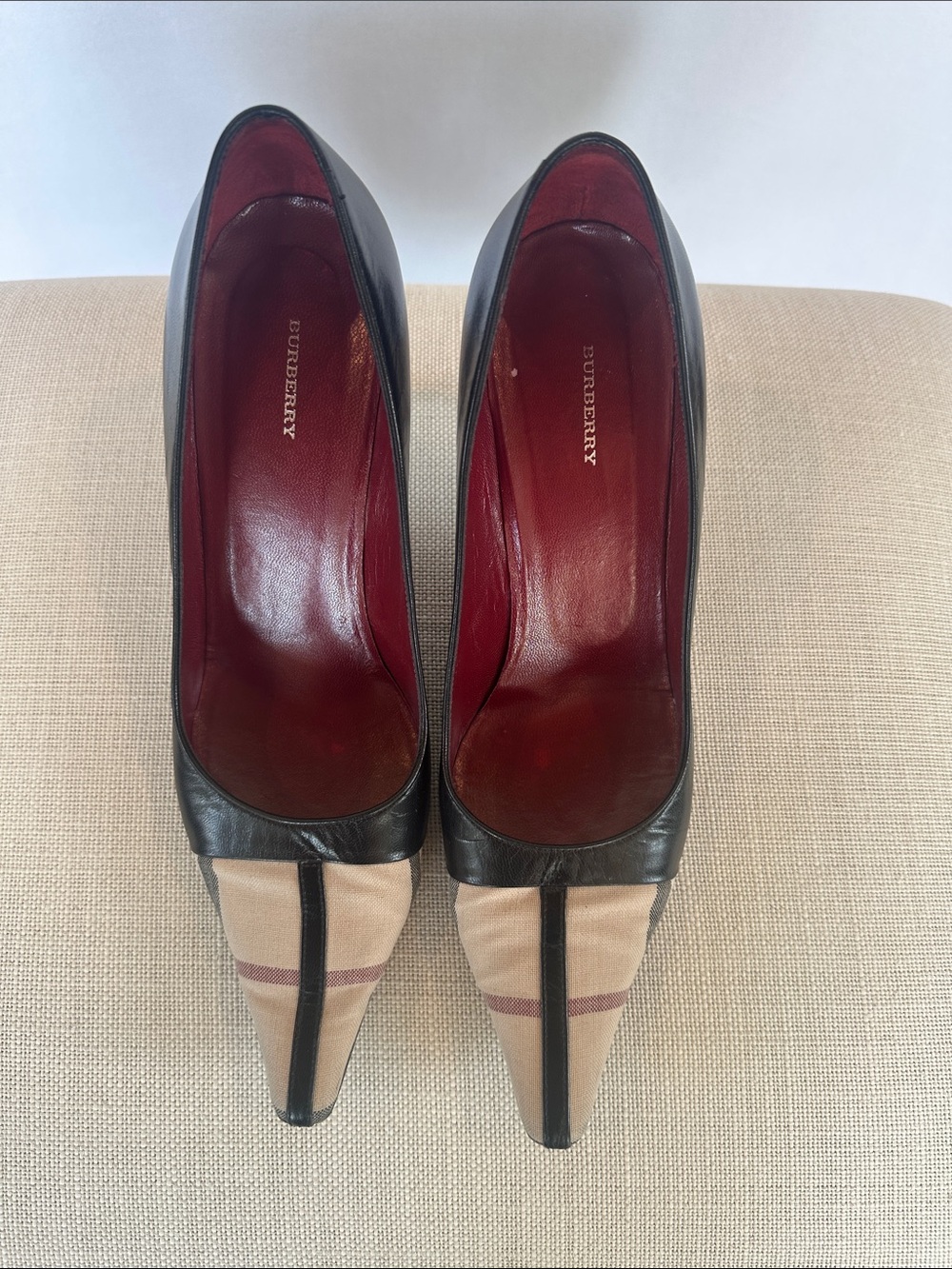 Burberry Made in Italy House Check Pointed Toe Leather Pumps EU 41 (US 10)